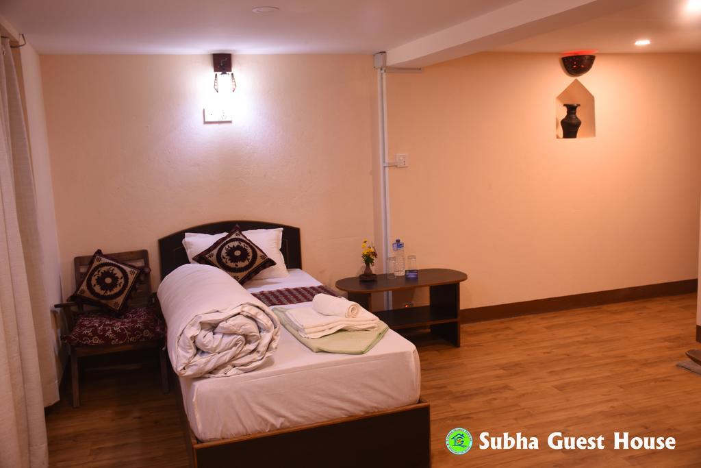 Subha Guest House บักตะปูร์ ภายนอก รูปภาพ