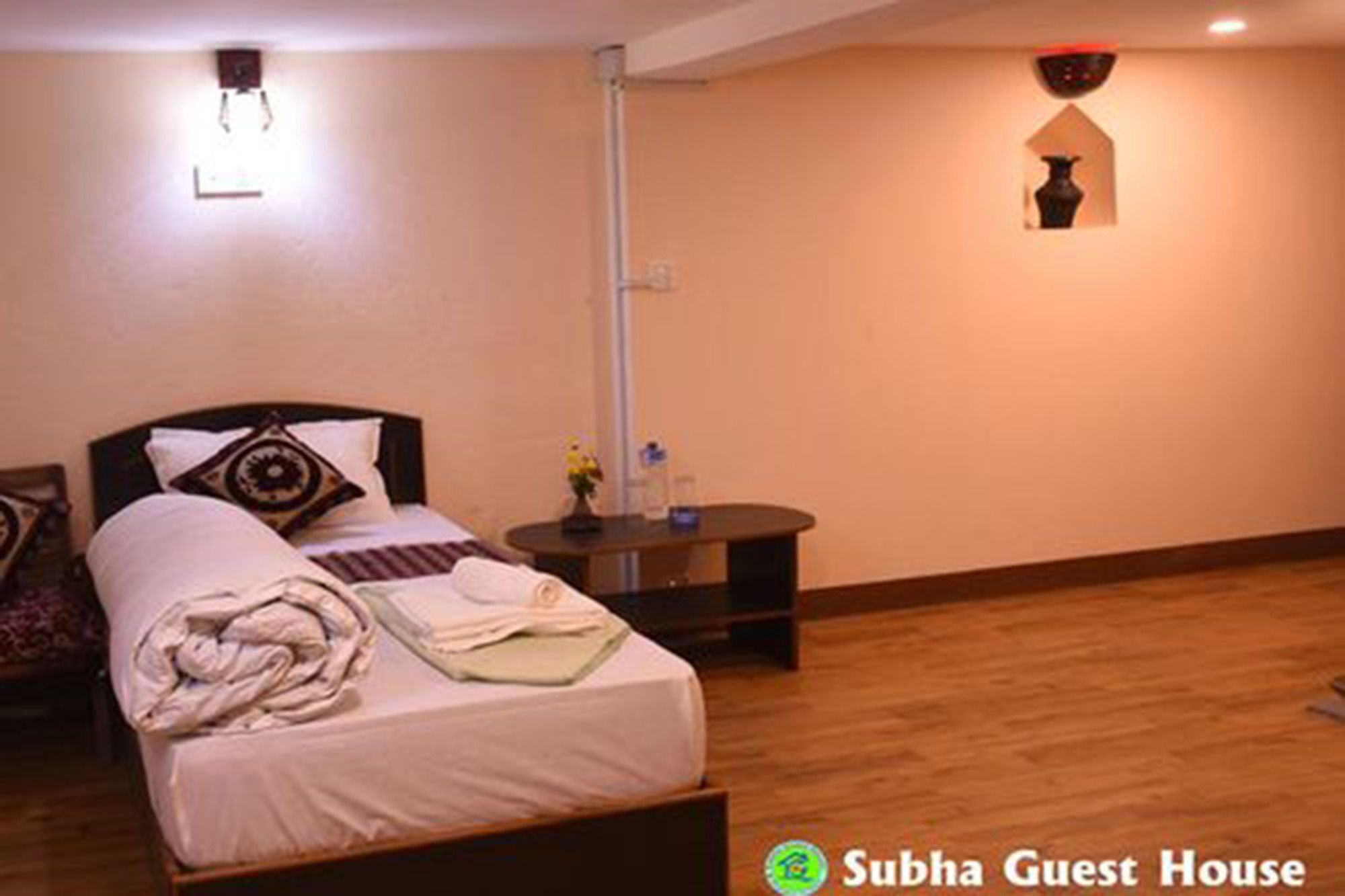 Subha Guest House บักตะปูร์ ภายนอก รูปภาพ